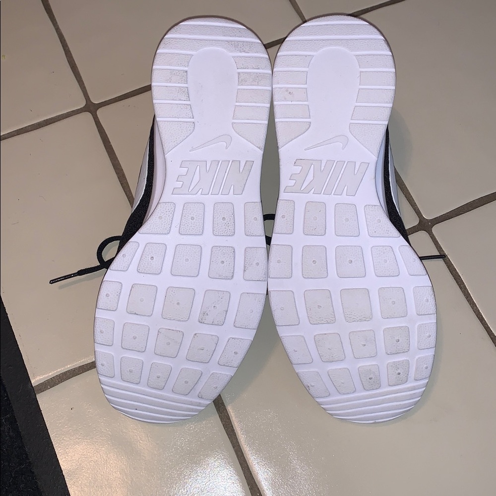 Nike Tanjun running sneakers - Picture 3 of 3